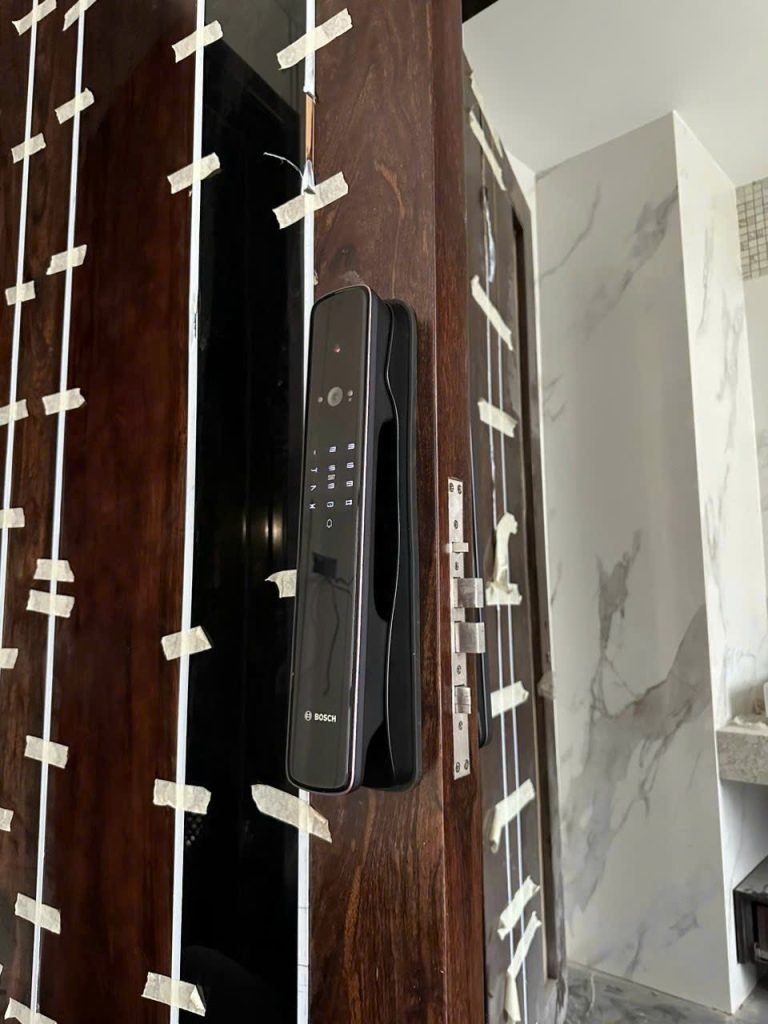 Khóa cửa thông minh Bosch EL800VF DE Face ID App WIFI