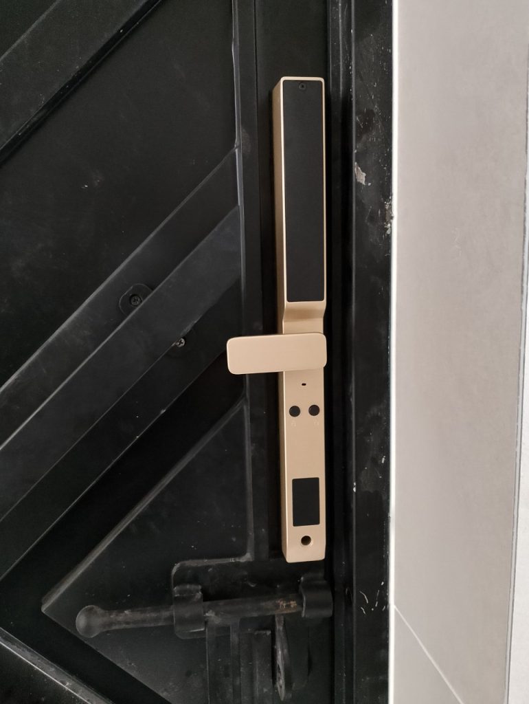 Khoá thông minh cửa nhôm Kassler KL-599 VF CHAMPAGE GOLD APP