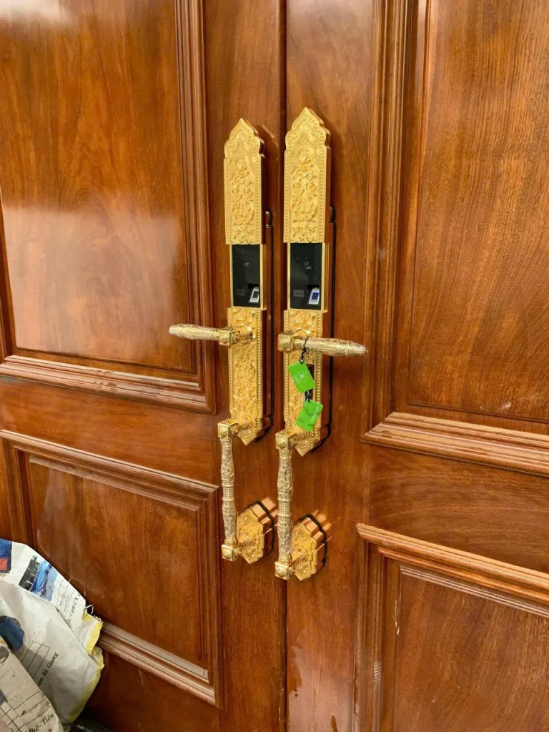 Khóa thông minh cửa tân cổ điển Kassler KL - 999 - Gia Huy Lock
