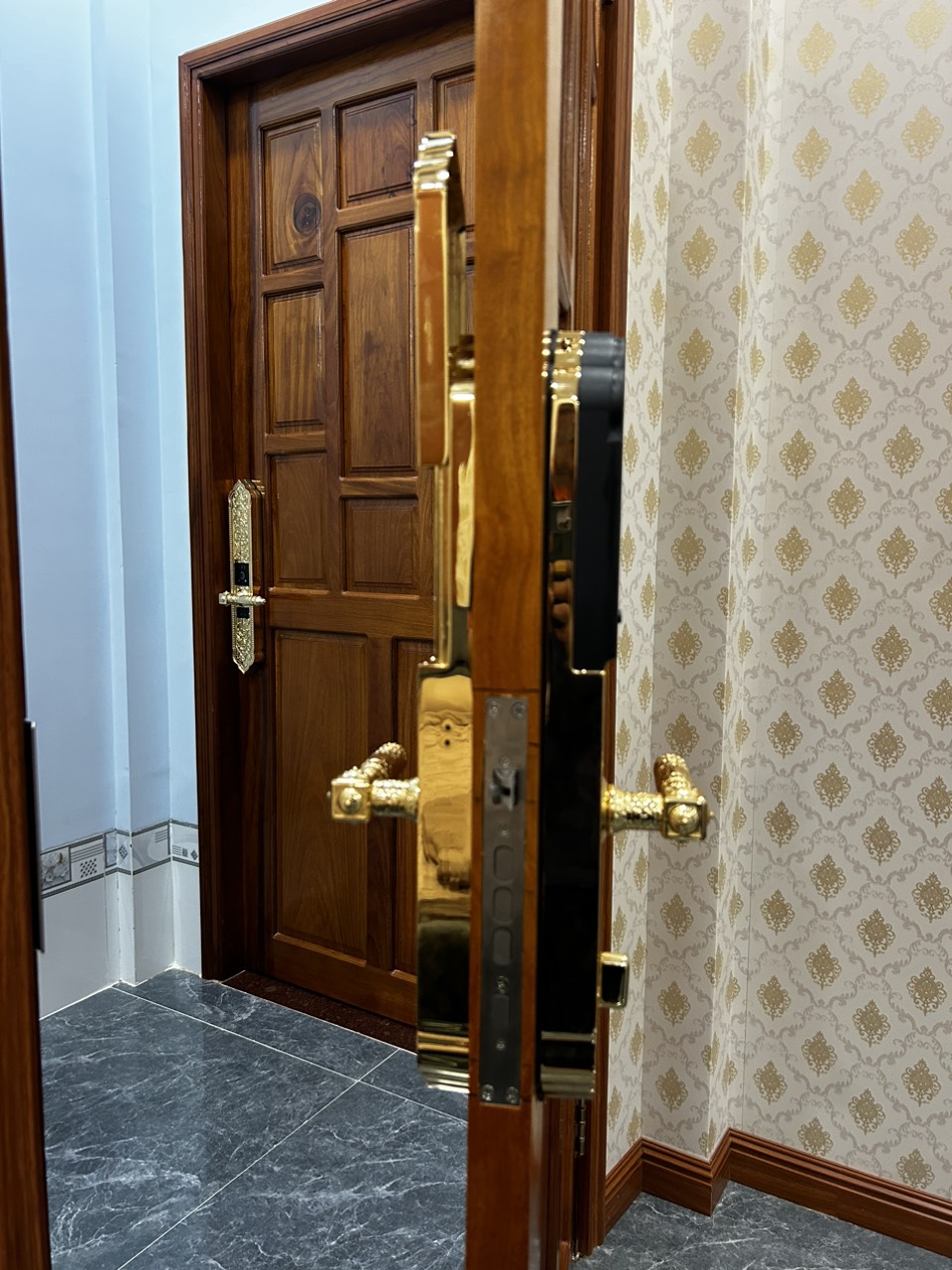 Khóa thông minh Demax EL 9862GOLD - Ảnh 12
